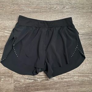 Lululemon find your pace shorts